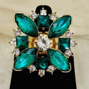 💖 Four Green Marquis Swarovski Stones Ring /R32